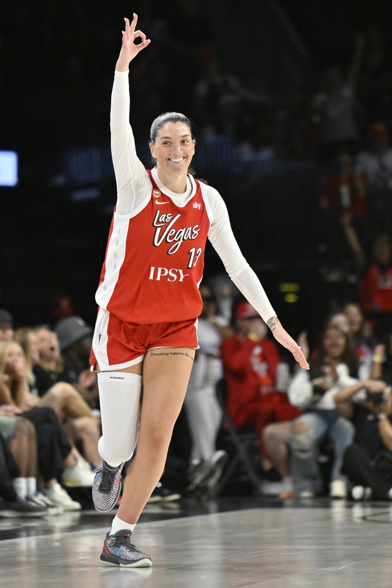 WNBA's tweet photo. A RECORD-SETTING DEBUT 🚨

Justine Pissott erupted for 19 points and a WNBA debut-record five made threes in 10 minutes! 

10 MIN | 19 PTS | 5 3PM

#WNBASeason30 https://t.co/PQ0sPYxCaL