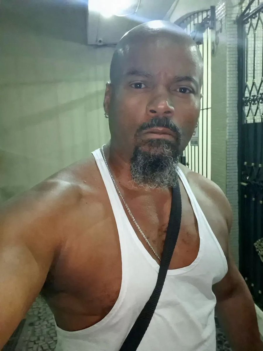 LL197743's tweet photo. Bb, hoje eu tô pro crime! 😈
#preto
#aipreto
#sabadou
#toprocrime
#vem https://t.co/zwtovLK6R8