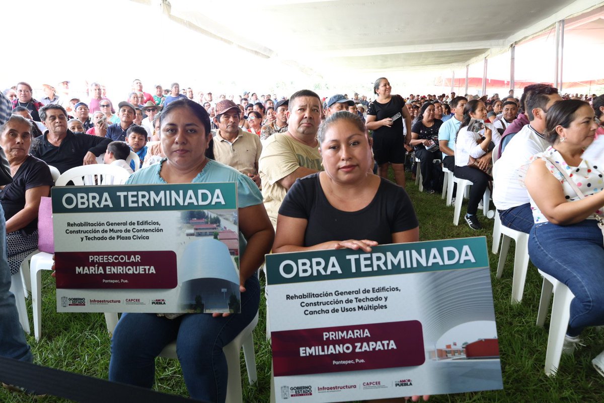 CAPCEEGobPue's tweet photo. Con el compromiso de garantizar espacios educativos de calidad en Puebla, desde #Pantepec, el gobernador @armentapuebla_ y el director general del #CAPCEE, Alejandro Loranca, hicieron entrega de las rehabilitaciones de escuelas afectadas por lluvias en 2025.🌧🏫
#PorAmorAPuebla https://t.co/xAxOd6YHY1