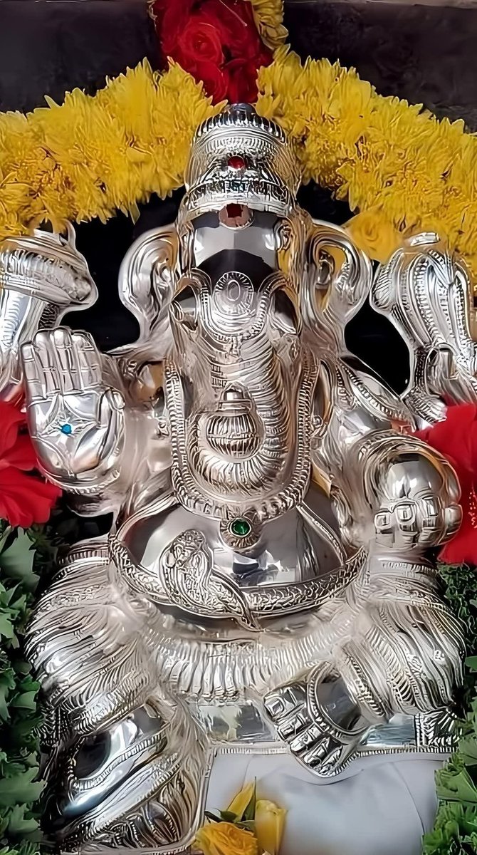 naarayani18's tweet photo. Remover of obstacles🙏🏻 https://t.co/6vRyLoZoI3
