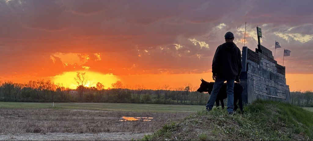 PEG1776's tweet photo. @MiStormChasers Lenawee County, where the sunrises and sunsets are always beautiful https://t.co/56BNXSLZ99