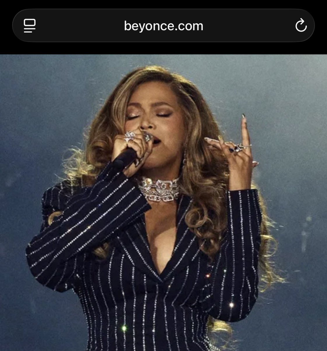beyonceaccess's tweet photo. ela SABE que o meu emoji é um limão https://t.co/omURyngzfY