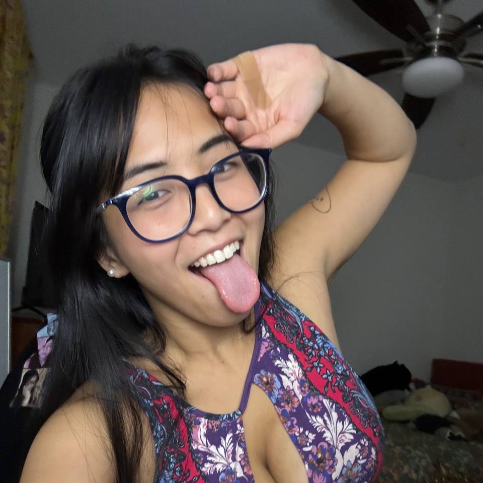 Victoria1497352's tweet photo. How did I look today ? https://t.co/seY0UcuJqQ