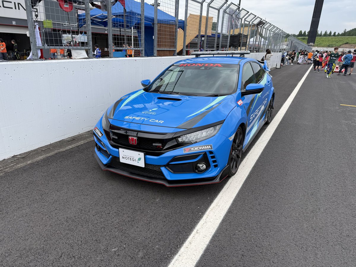 miu2R's tweet photo. セーフティカー https://t.co/oDQI2DoFbk