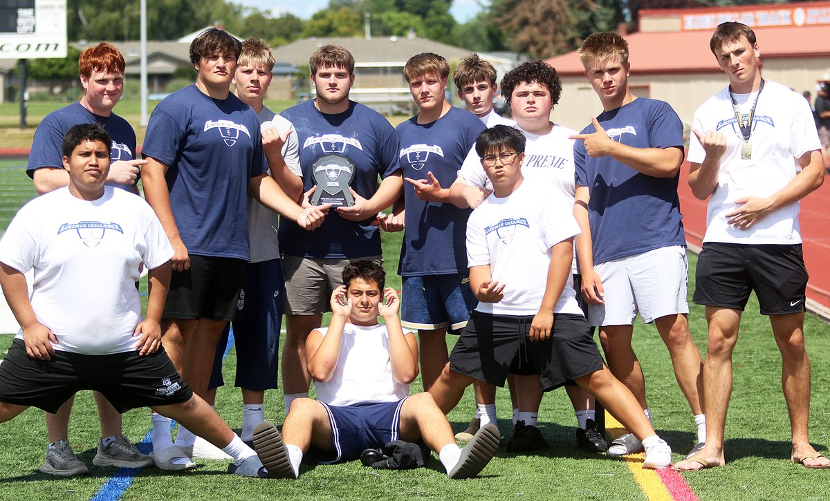 BroodSports's tweet photo. The Lake Oswego linemen powered their way to first place in the final team standings at today's @Metro_Challenge, held at Hare Field in Hillsboro. Look for stories from the event this upcoming week on the @Oregonian site. #opreps https://t.co/aTpe3U5eyI