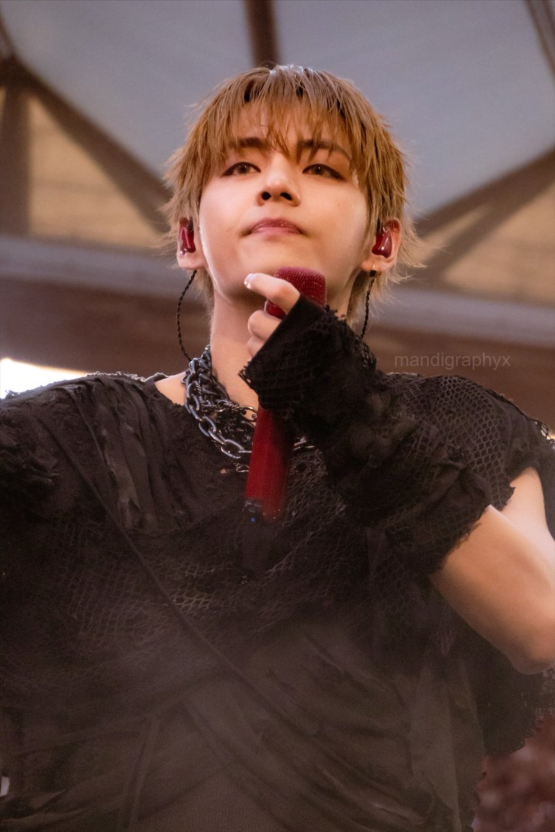 mandigraphyx's tweet photo. BTS WORLD TOUR ARIRANG in Madrid D1 2026.06.26

#BTS #방탄소년단 @BTS_twt
#V #뷔 #태형
#BTS_WORLDTOUR_ARIRANG
#BTS_WORLDTOUR_ARIRANG_MADRID https://t.co/G8xGyE6OFW
