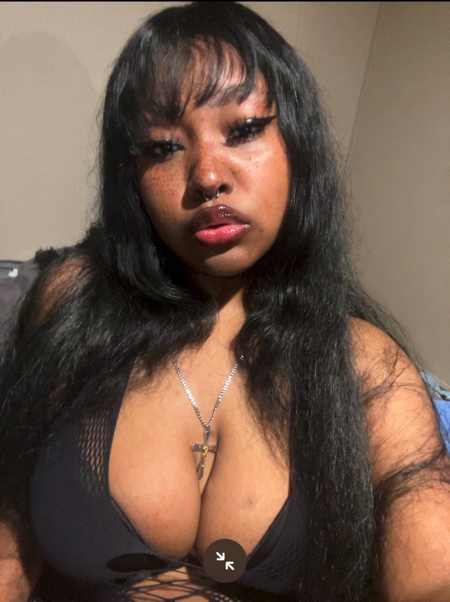 liz🦇🪦 tweet media