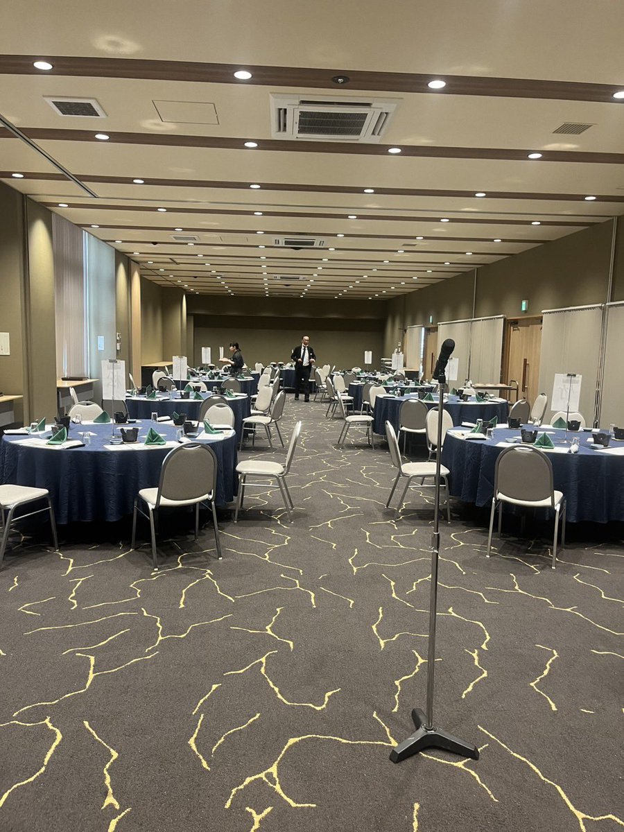 AKLCC_'s tweet photo. 【北海道/旭川市】企業の社員旅行にモノマネ芸人のるみるみを派遣しました。

#北海道 #札幌 #ホテル
#マジシャン #派遣 #出張
#大道芸 #大道芸人 #呼ぶ

イベントでパフォーマーを呼ぶなら弊社にお任せください！

北海道パフォーマー派遣サービス
https://t.co/SpbuGyhuw4 https://t.co/3P17vzBMgx