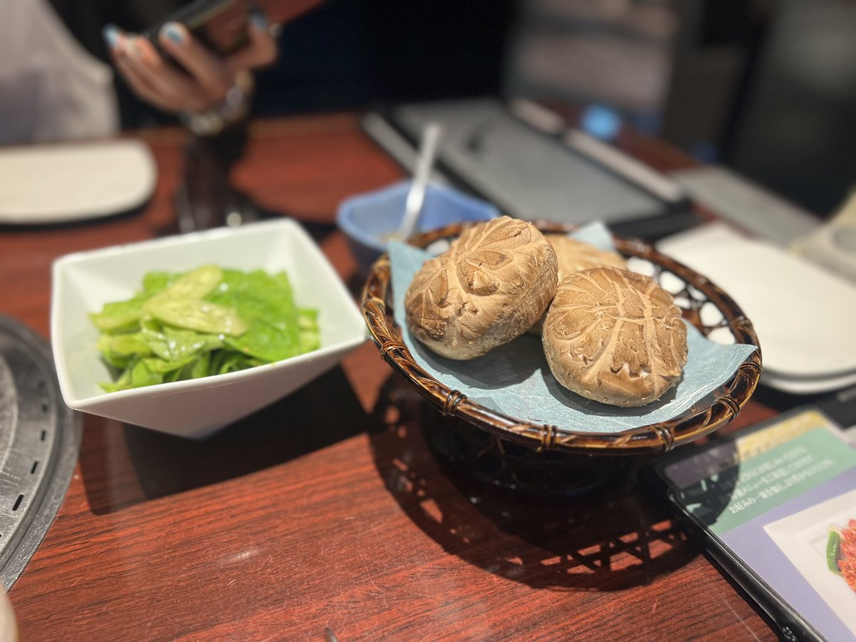 Tamo1219's tweet photo. 誕生日祝いで叙々苑に🥳
美味すぎた🤤 https://t.co/aXs5mVWGVY