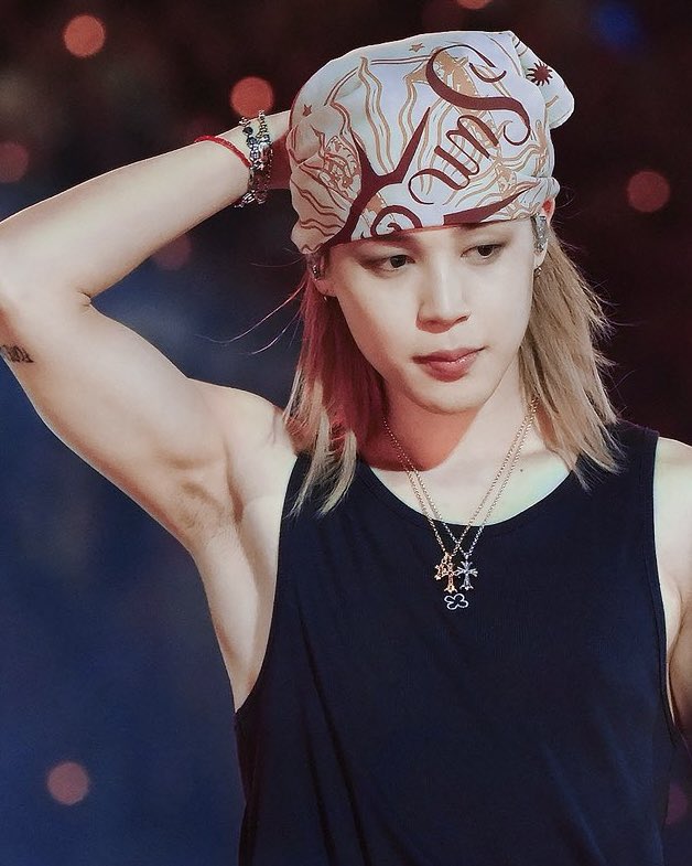 jimingcfs's tweet photo. don’t ask me to be normal, i love his armpits https://t.co/EBwNAP4U67