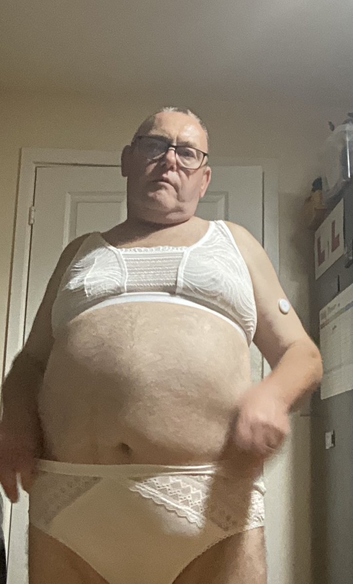 Dommefortheweak's tweet photo. @posyrosie65 panties and a cute bra! What should my sub order to wear next? 😈 https://t.co/76Zmw1iK94
