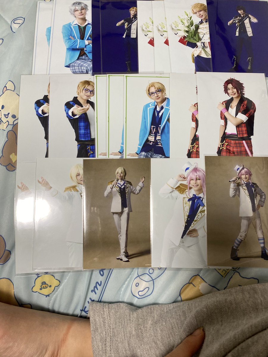 mituka_0918's tweet photo. 【交換･譲渡】あんステ レクイエム 返礼祭 ランダムブロマイド ランブロ

【譲】☆レオ 泉 ☆凛月 嵐  真緒 真 英智 桃李 画像参照
【求】ランブロ制服レオ3司3返礼祭レオ3司2ランダムアクスタユニット衣装司2or 定価

7/12昼公演前後手渡し or 郵送
☆は交換優先
無印から2点以上お迎え頂ける方 https://t.co/vcVgXXKsm5