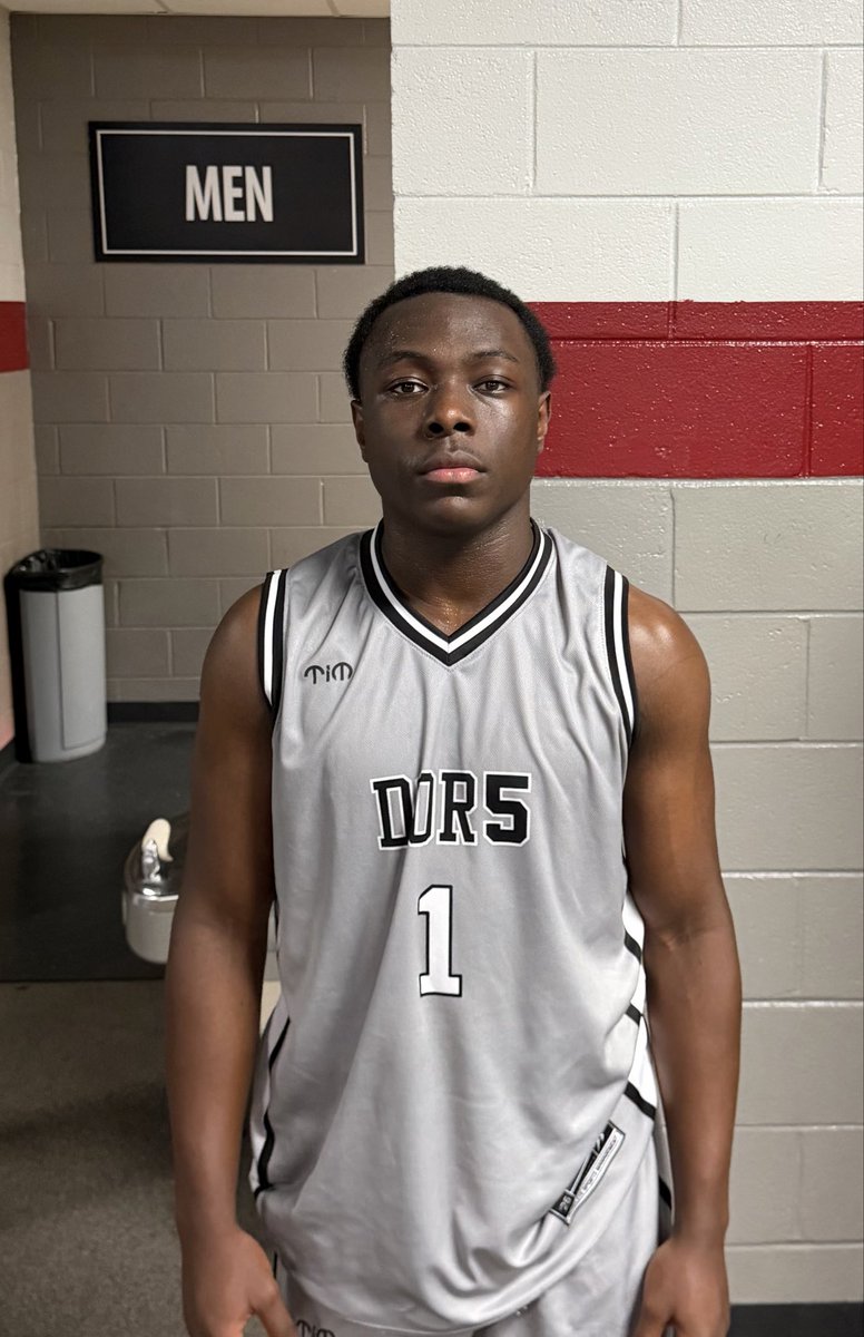 hoopseen's tweet photo. In a close 1-point loss to Hoop Athens, the backcourt duo of Masai Knight and Travis Brody helped lead the way.

Knight finished with 13PTS 7AST, showing his ability to get downhill and be a quality playmaker for himself and others.

Brody contributed with 10PTS 5STL, he was active in the passing lanes on the defense end, allowing him to generate easy layups in transition.