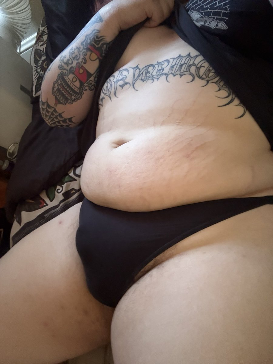 CraigslistModel's tweet photo. i overslept😔 i need a pretty mutt with soft lips and eager eyes to wake me up https://t.co/fOk0NMuZzg