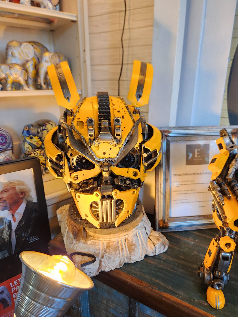 MightGaineDX's tweet photo. Some Transformers sculptures I came across at The Lazy Daisy in Leesburg, Virginia USA. https://t.co/Ay5RHqviYc
