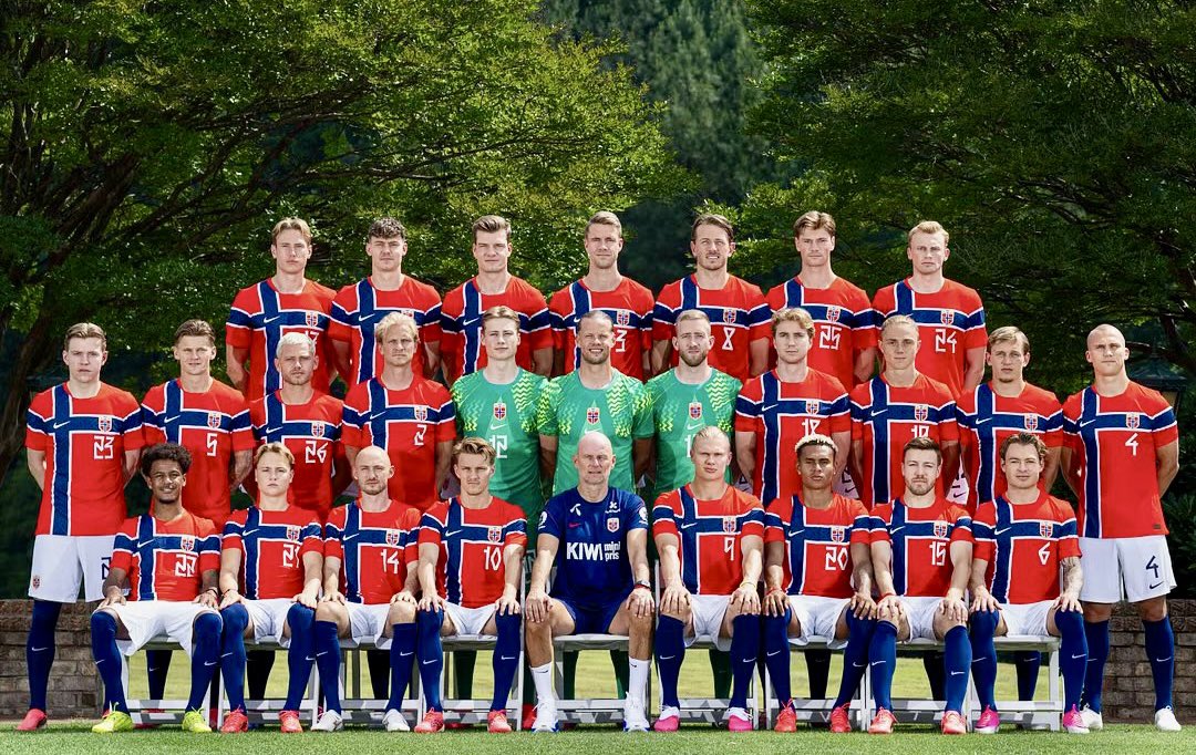 ShannonMFHill's tweet photo. Shout out to the entire Norwegian team and their fans who brought so much fun and joy to the World Cup! And on top of that, they’ve taught us all how to row properly and in sync - we are forever grateful for that. ❤️🇳🇴 https://t.co/KdxF6N3QwK