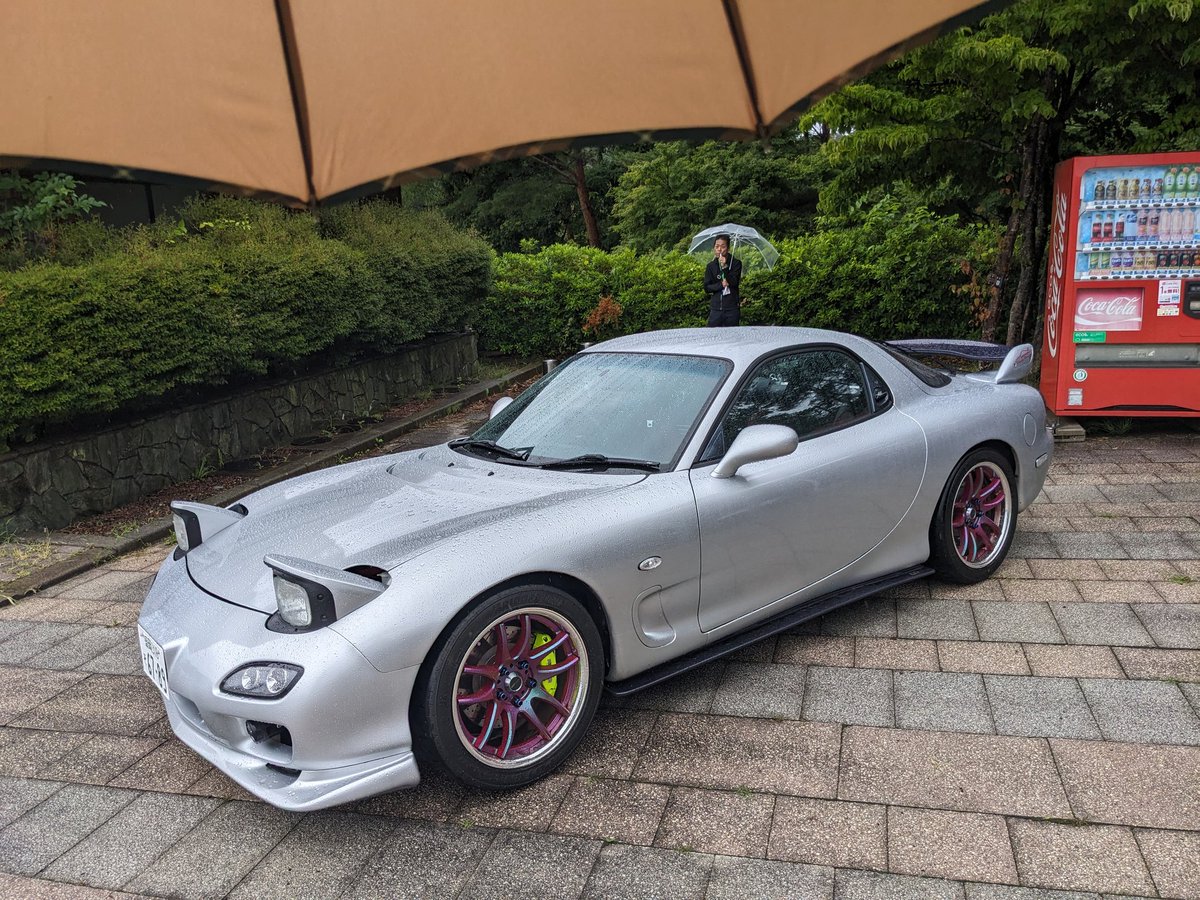 CAKh0ybPovYrzTW's tweet photo. #ドラプレミーティング
#花と泉の公園
#TOPSECRET
#JZA80
#FD3S https://t.co/Pk0vzNHi9k