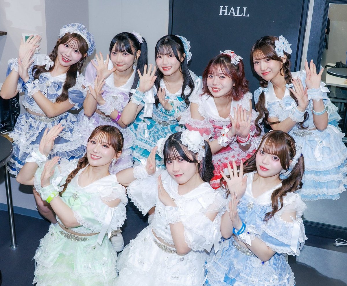 SUPERGiRLSME1's tweet photo. 今日はいよいよツアーファイナル。

8人体制でのラストLIVE。

楽しみつつも､8人でパフォーマンスをしている姿をしっかり目に焼き付けたいと思います。

どんなセトリになるのかな!?

#スパガ https://t.co/L8p2lAexoW