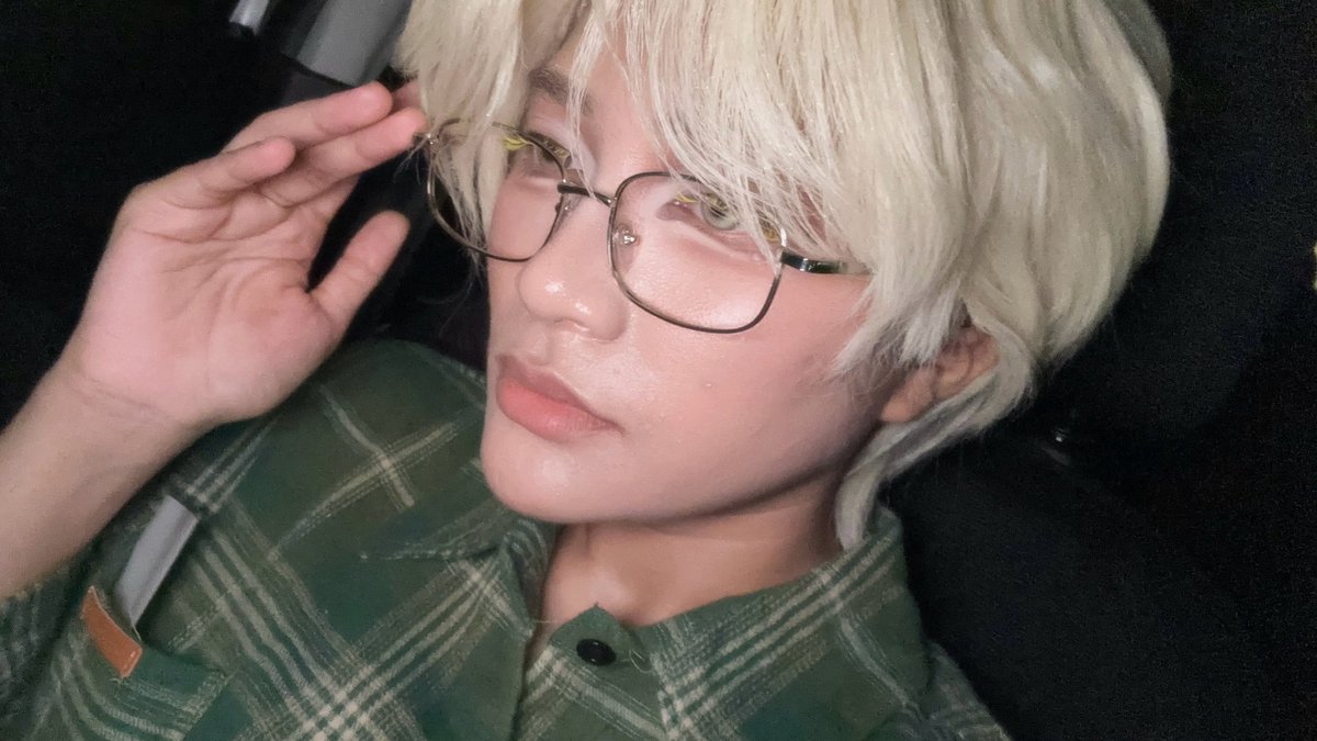 keishehh's tweet photo. baby, you got me high. 

#ALNST https://t.co/LGmHGRysmh