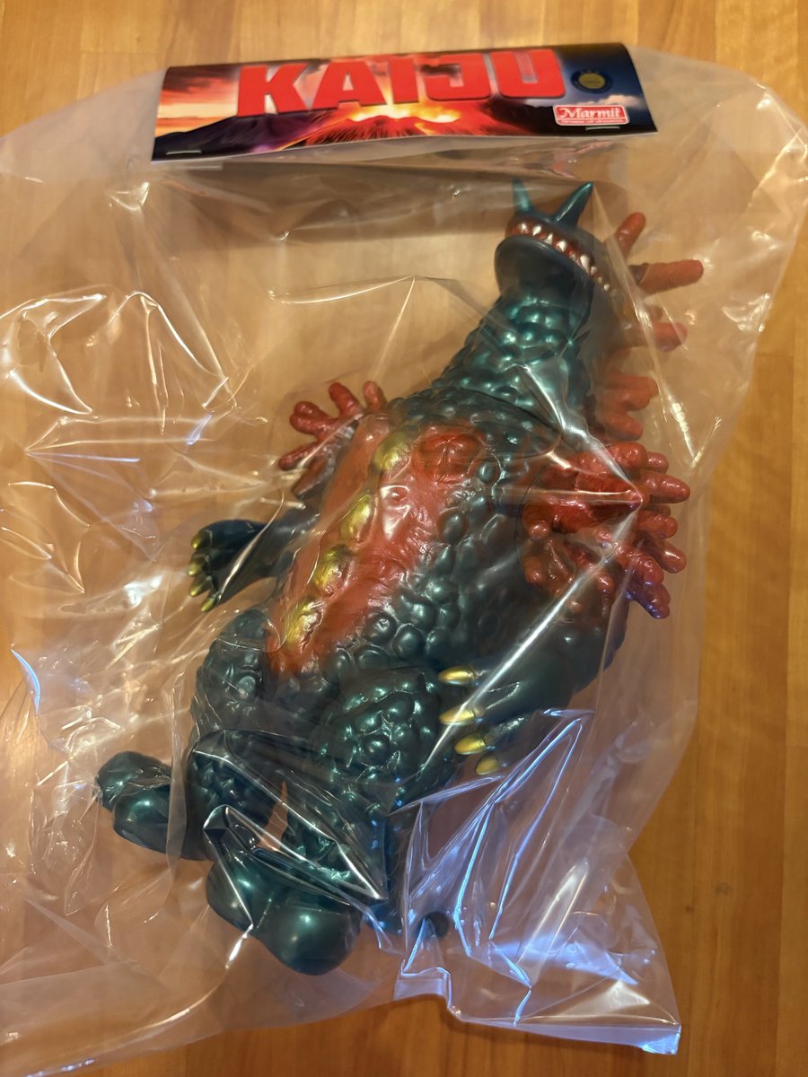 runnershigh2049's tweet photo. マーミットさんより
ベロクロン二世届いた
このユルい感じやっぱイイなすごく好き　再販ありがとうございます　ヒッポリト買い逃したので再販ゆっくり待ってます。🙂 https://t.co/alWGwt4AM9