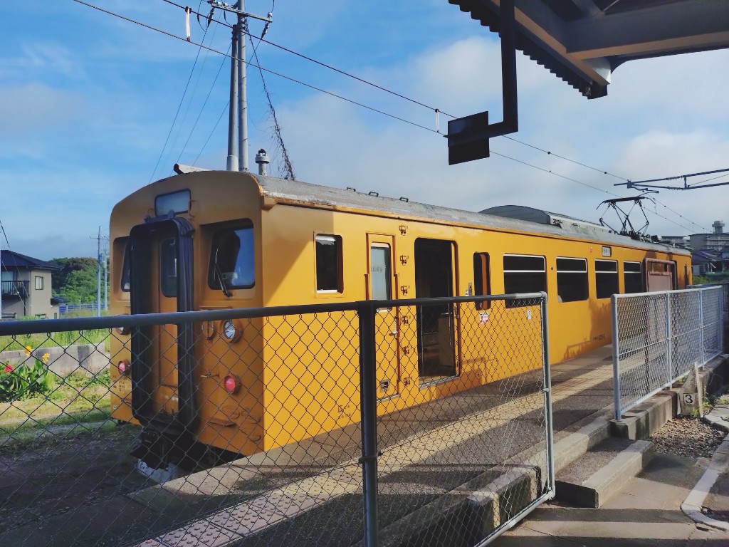 20分ほどの長門本山駅 周辺散策を終え駅に戻ると 乗車電と入れ替わり 7