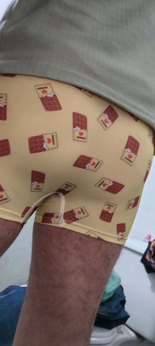 Isaiasbecerra4's tweet photo. Alguien gusta un chocolate 😏😏 https://t.co/Q8n6BzPbD2