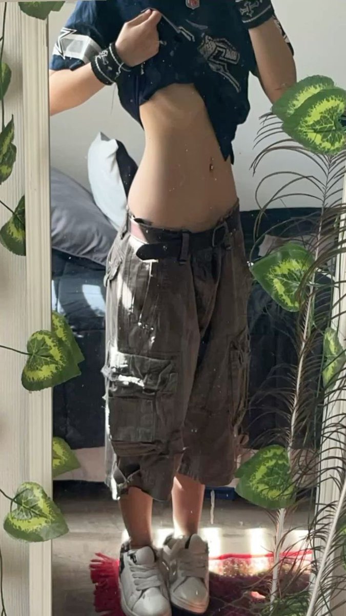 Ghosthiki's tweet photo. Fiz piercing hoje 😁 https://t.co/tTD5F84ka8