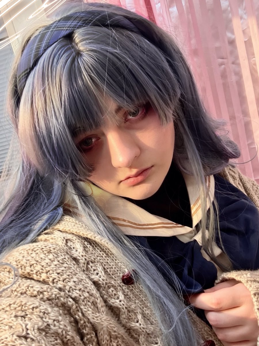 crazystorm165's tweet photo. 🕰️ (1/4) A cosplay wip of Ui from Blue Archive!
-
- #cosplay #BlueArchive #ブルーアーカイブ　#KozekiUi https://t.co/DlsY4jUM4S