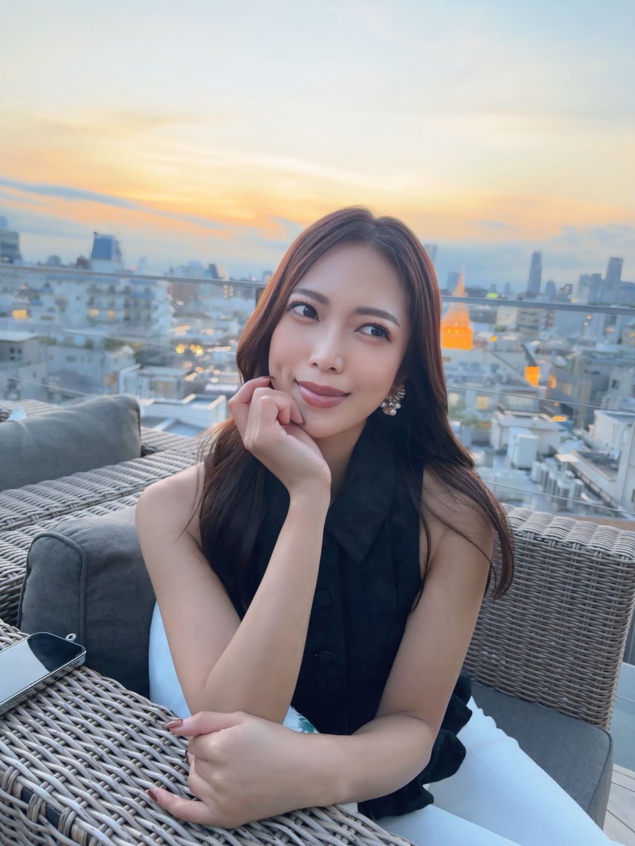 宇佐美なお🐰1st写真集「U」2月20日発売！ (@usm_no2525) / Posts / X
