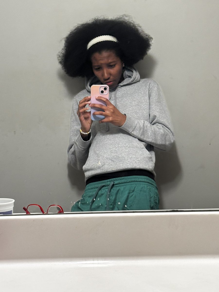 lurainrae's tweet photo. this how I did my hair today 🦁🏄🏽‍♂️ https://t.co/PJ7zBD19uc