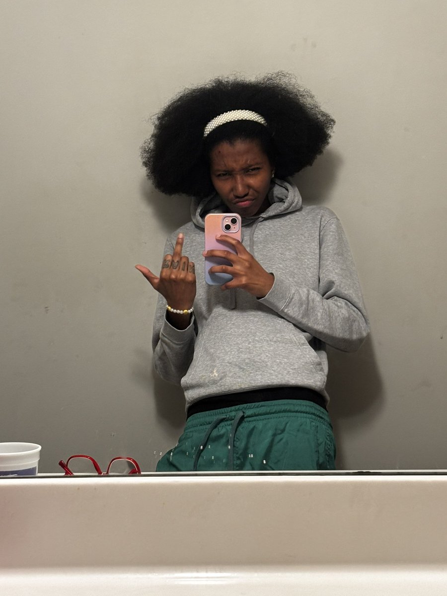 lurainrae's tweet photo. this how I did my hair today 🦁🏄🏽‍♂️ https://t.co/PJ7zBD19uc