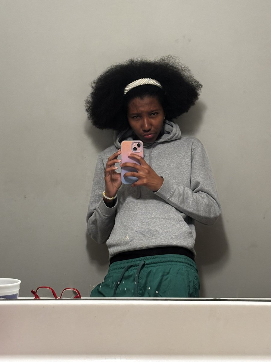 lurainrae's tweet photo. this how I did my hair today 🦁🏄🏽‍♂️ https://t.co/PJ7zBD19uc