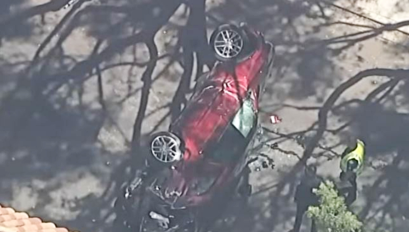 SoapCrushWorld's tweet photo. Chicago Murder Suspect Flips SUV Near Hollywood Walk of Fame After Police Chase

More details: https://t.co/GfIlKoVSde

#LAPolicePursuit #Hollywood #ChicagoCrime #LAPD #USMarshals #Extradition #TrueCrime #RockfordIllinois #PoliceChase #CrimeNews

A man wanted for murder in Rock… https://t.co/Ljfu5UEAyA