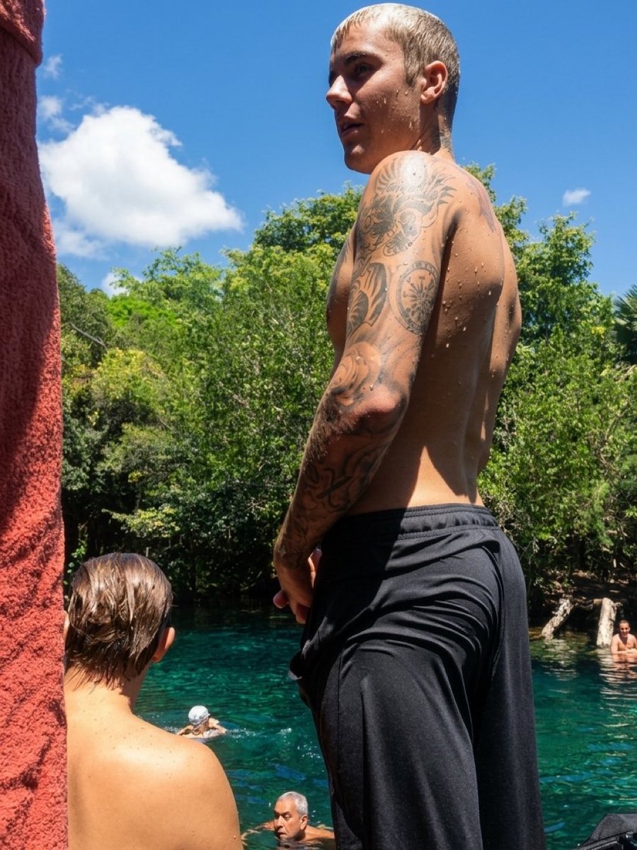 bizzlemrswag's tweet photo. Justin Bieber https://t.co/2vLns5lD2V