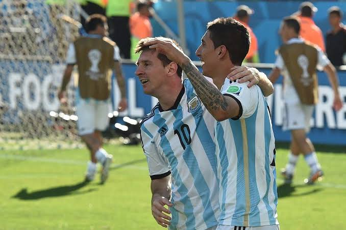 DavidMorales911's tweet photo. 🇦🇷 Argentina llega invicto ante Suiza en 7 enfrentamientos previos.

5 PG - 2 PE

Dos enfrentamientos por Copa del Mundo

✅ 1966 | Argentina 2-0 Suiza
✅ 2014 | Argentina 1-0 Suiza https://t.co/2FmqlxCPGL