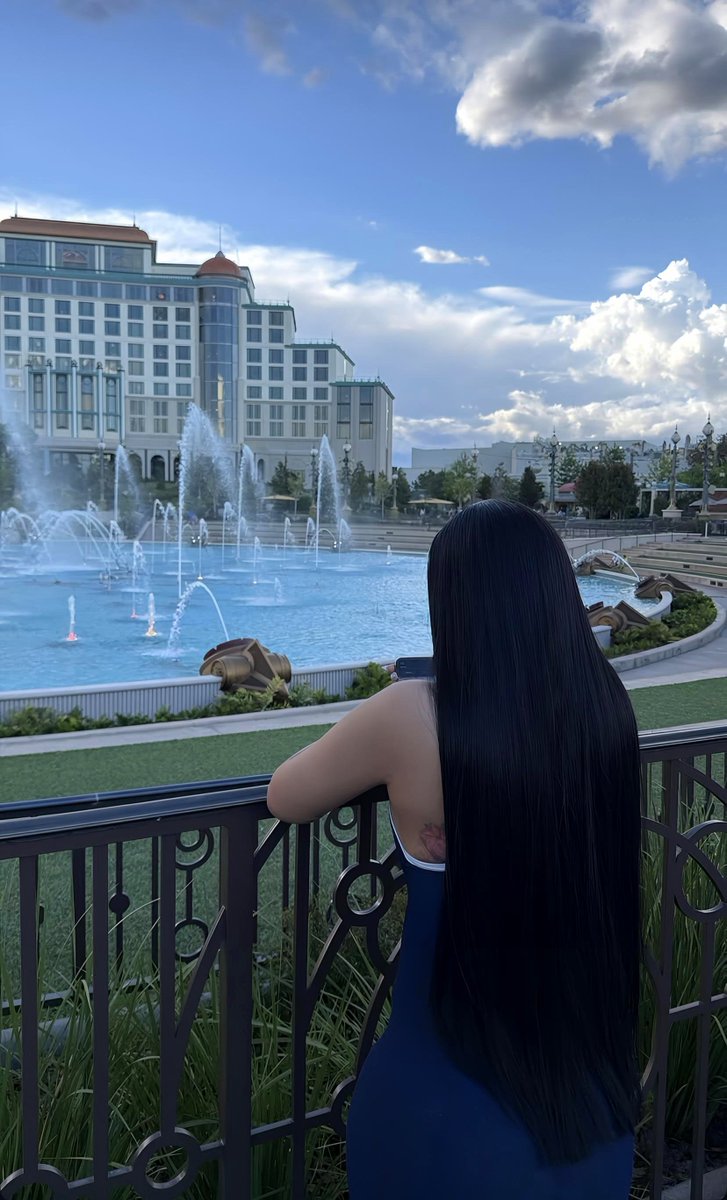 ArianaEffectss's tweet photo. Cardi B in Orlando 📸❤️ https://t.co/gXwskuqzDB