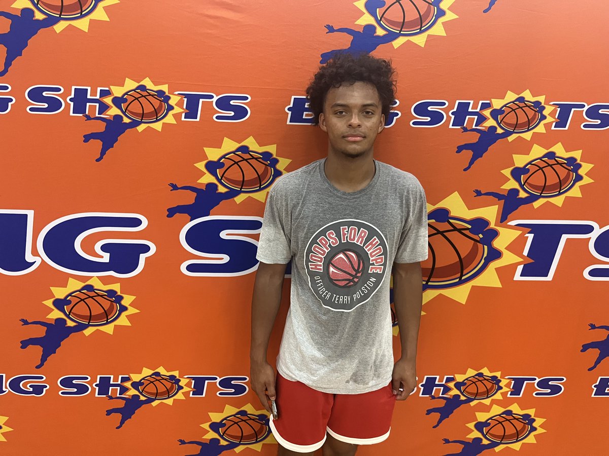 BigShotsGameMVP's tweet photo. #BIGSHOTS
#MyrtleBeachLive

16U

Knights Basketball 51
# 14 Ty Martin 18 PTS
# 24 Michael Newman 9 PTS

BBA Nets 46 
# 12 AJ Davis 14 PTS
# 4 Kyle Polo 9 PTS https://t.co/h0IUiVg8xE