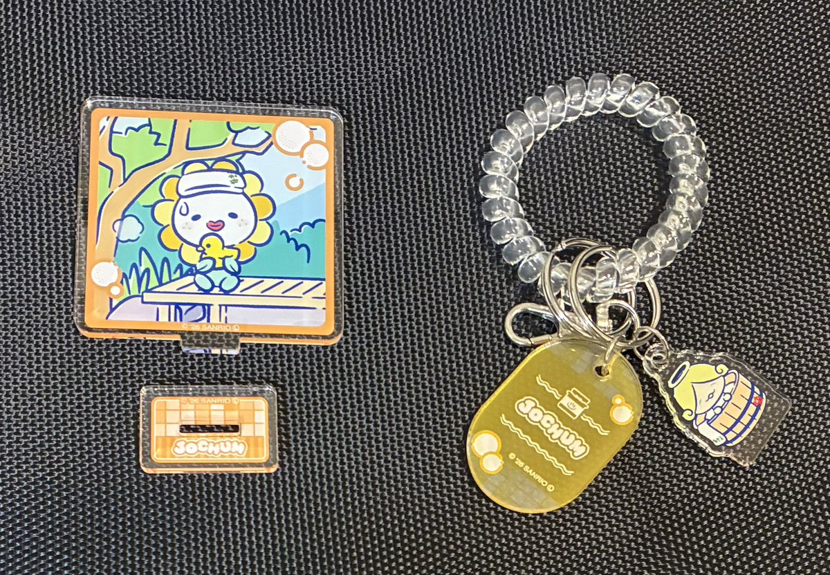 101fan2's tweet photo. 極楽湯 JOCHUM 定価＋普通郵便にてお譲り出来ます☺️

◎アクスタ びら
◎ロッカーキー もこ

アクスタはミニレター85円
ロッカーキー140円

 #JOCHUM極楽湯 https://t.co/bLbXStOqCr