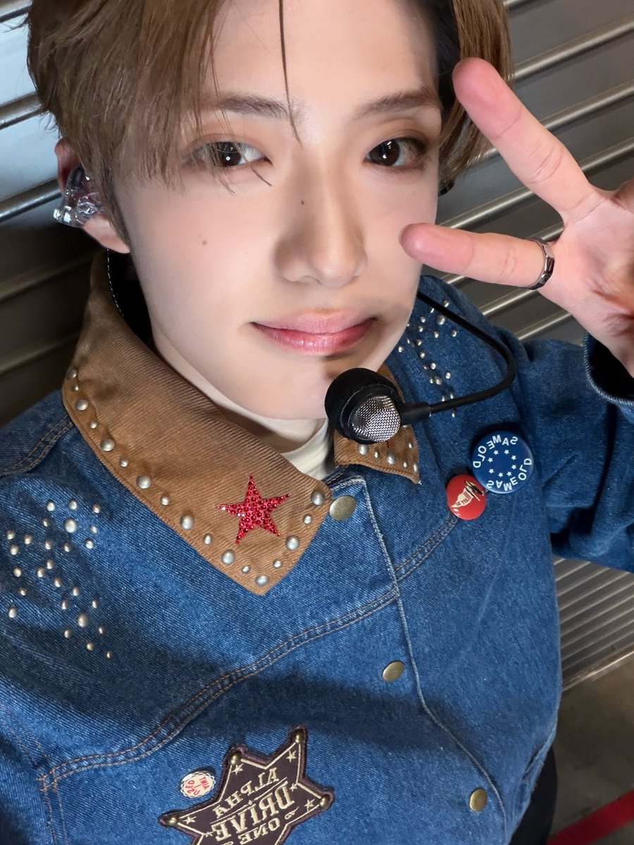 S2ddang's tweet photo. 상현이 코랑 볼에 있는 점 너무 귀여운것 같음 걍 맨날 볼때마다 웃는 입 그려주고 싶다는 상상만 함 
#이런팬이라미안해 https://t.co/W22D2fXlBO