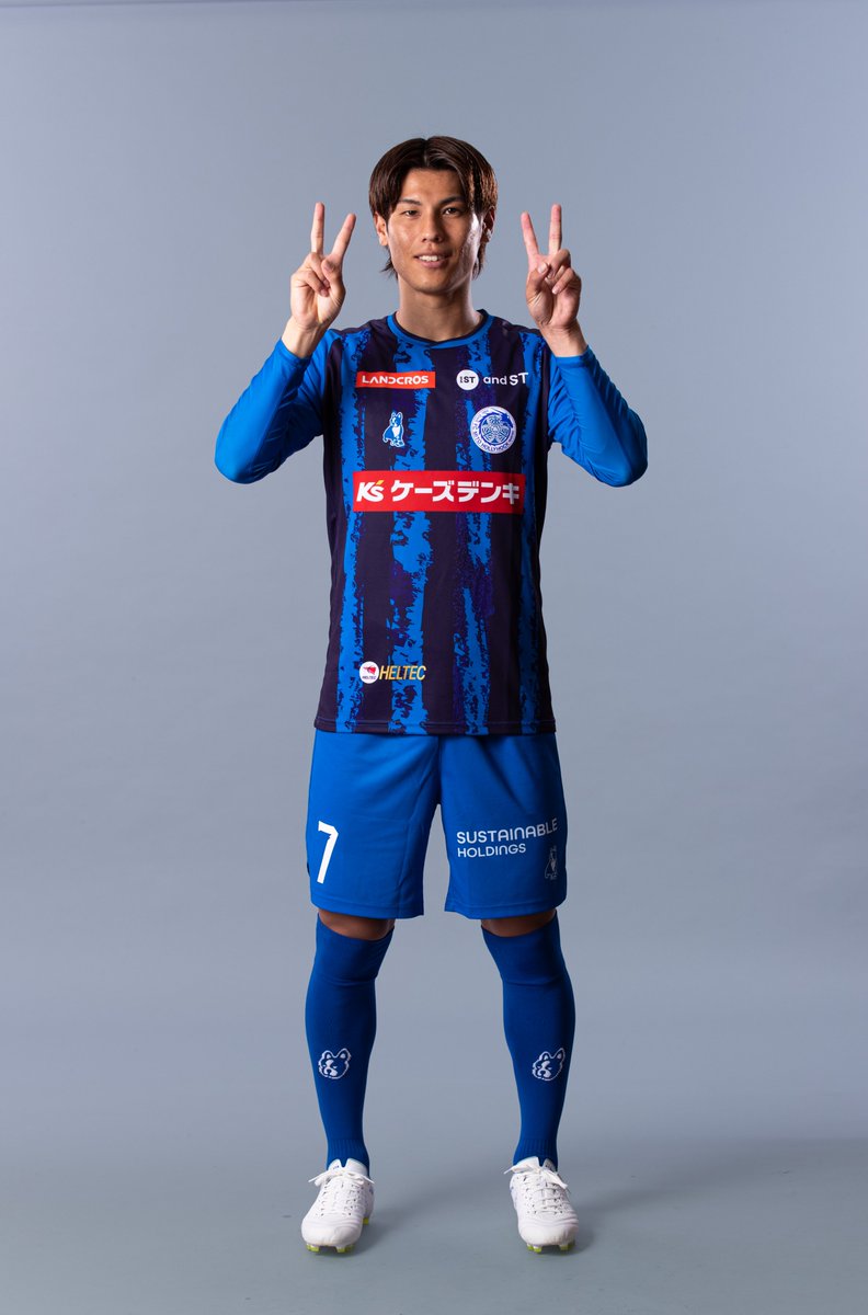 hollyhock_staff's tweet photo. 🔵2026/27シーズンユニフォームランキング✨

＼🐉TOP10👑／

🥇 #大崎航詩
🥈 #仙波大志
🥉 #渡邉新太
4️⃣ #舩橋佑
5️⃣ #板倉健太
6️⃣ #加藤千尋
7️⃣ #大森渚生
8️⃣ #多田圭佑
9️⃣ #内野航太郎
🔟 #真瀬拓海
※7月11日(土)時点

🚚ホーム開幕戦お届け
📣7月14日(火)23:59まで
https://t.co/VtKbrr5tHA

#水戸ホーリーホック
