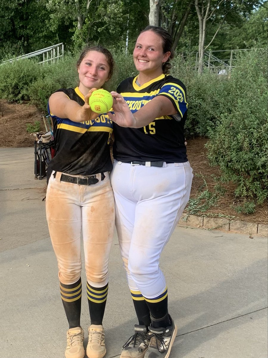 ko_Martinez_nc's tweet photo. 💣 BOMB SQUAD 💣

Scarlett Conley (2029) and Kaylee Atwood (2029) went back-to-back with home runs in our second game of the day!

Scarlett added another extra-base hit in game three, driving the ball to the right-field fence and using her speed for an inside-the-park home run. https://t.co/5L4c2D3JHt