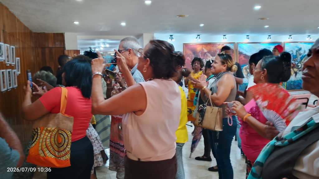 TeresaBoue's tweet photo. En Guantánamo, homenaje a Mariana Grajales y reconoc. #FMC en la V Jornada d la Articulación Afrofeminista Cubana. La Dra. en Ciencias Anselma Betancourt,ofreció la confer. “Mariana Grajales o un rayo d sol en la Ceiba”.Sus palabras trajeron su legado a los desafíos actuales. https://t.co/kS11WIdufB