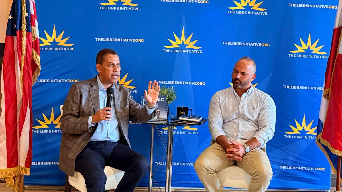 ggomezmazara's tweet photo. En Filadelfia, hablando con la diáspora sobre política, economía, el libro Para que no se repita y el futuro del país. 🇩🇴
.
G.G.M. https://t.co/TXnvutxoR1