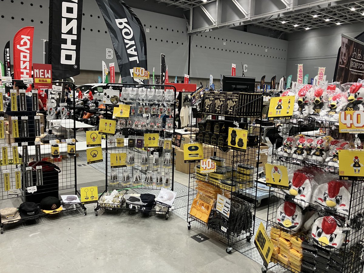 GCT_goods's tweet photo. ／ 
パーツショー出店情報⚡
＼  

本日もGメッセ群馬にて開催中の、群馬パーツショーに出店しております！🚗💨

商品数も少し増やしました✨
カーマグネットも数に限りがございますので、お早めにご来店ください👀

お待ちしております！！

詳細
https://t.co/6V7AMXa5Aj

 #群馬クレインサンダーズ #サンダーズグッズ #群馬パーツショー #Gメッセ群馬