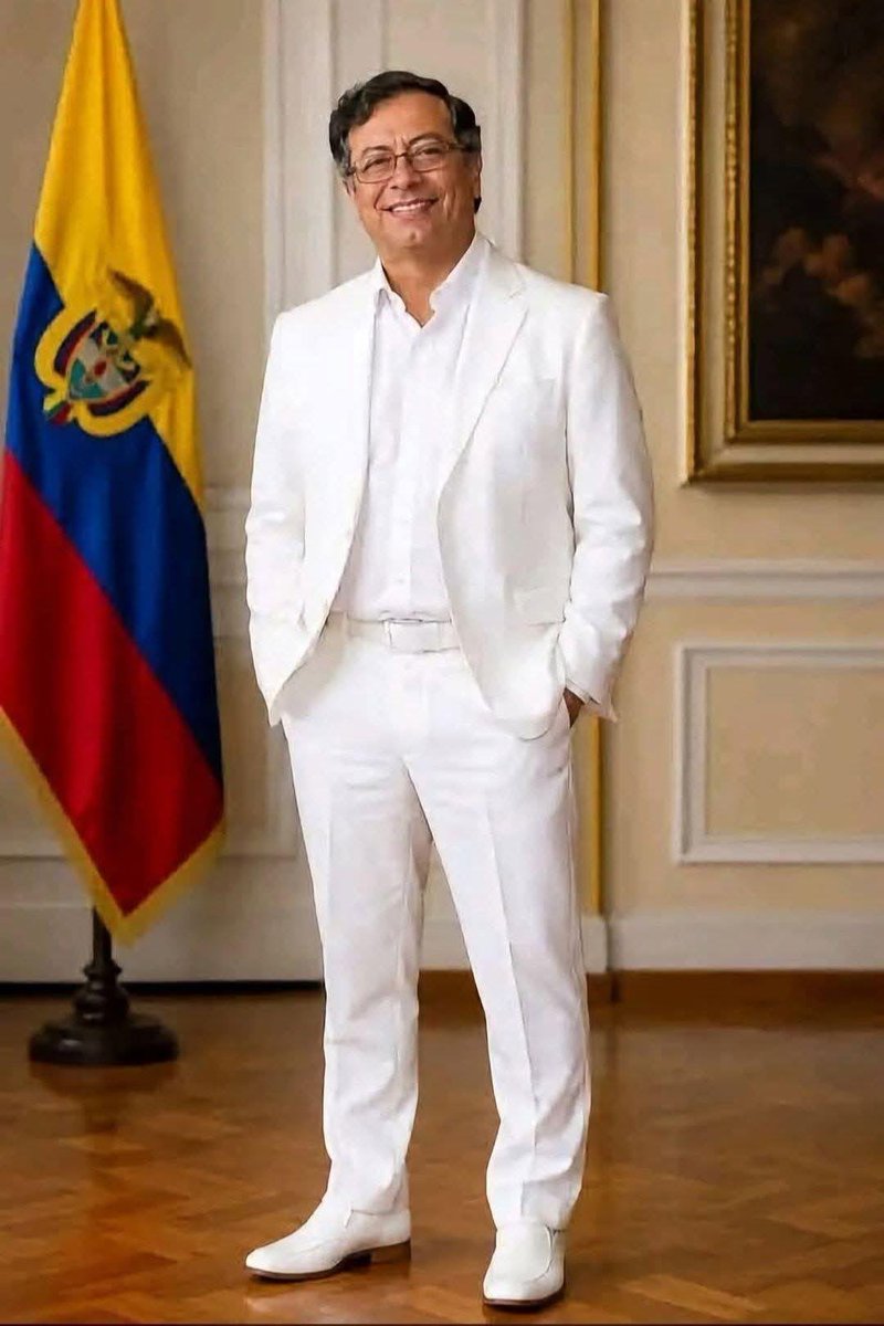 leaote's tweet photo. El hombre de la paz y la justicia social de Colombia y el mundo. Gracias Presidente @petrogustavo por darle en cuatro años dignidad al pueblo colombiano. https://t.co/XqNYNmN5zY