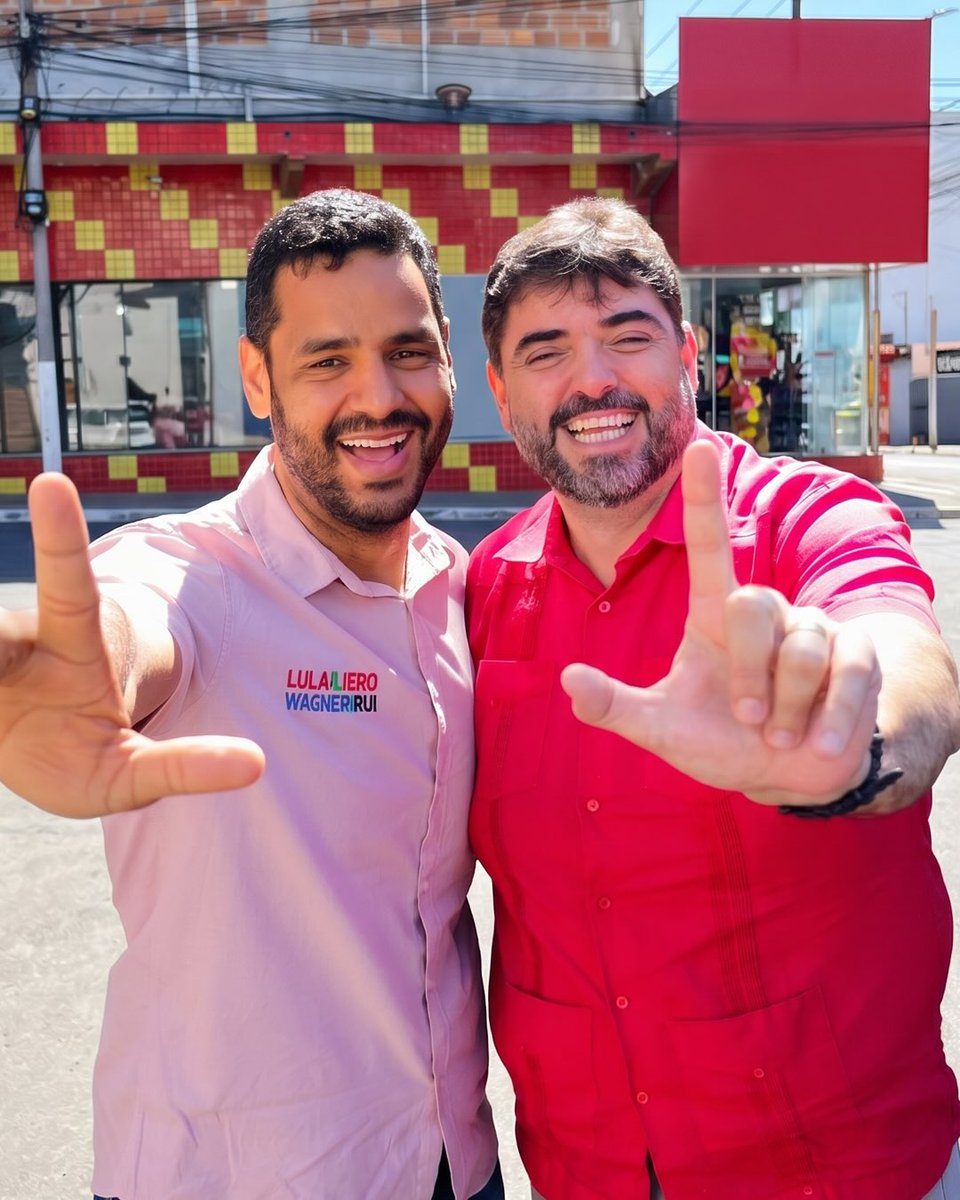 AdolphoLoyola's tweet photo. Vitória da Conquista mostrou a força da participação popular no PGP.

Ao lado de @Jeronimoba13 , @jaqueswagner  e @costa_rui , reafirmamos nosso compromisso com o Sudoeste baiano. Seguimos ouvindo a população e trabalhando por mais desenvolvimento e oportunidades. Vamos com tudo! https://t.co/uW0JLUNt4k