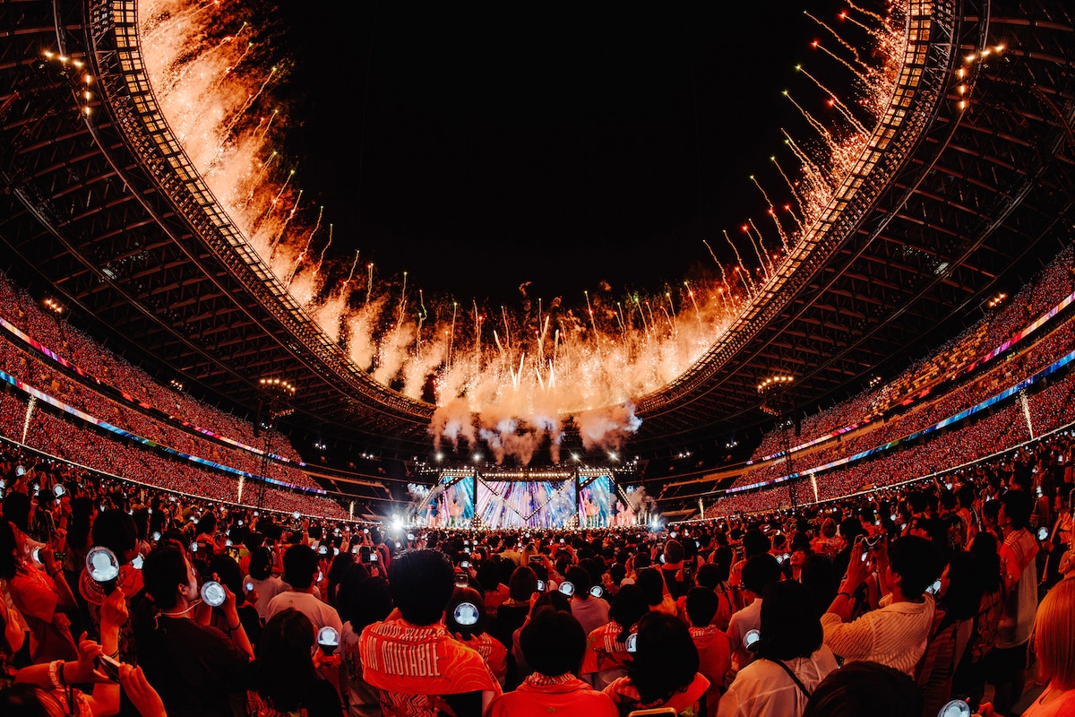 natalie_mu's tweet photo. Mrs. GREEN APPLE
39万人動員のスタジアムツアー🧑‍🚀👼
「ゼンジン未到とイ/ミュータブル〜間奏編〜」で示した不変と変化

🔻詳細・写真29枚📸
https://t.co/egoJbicFZy

#MrsGREENAPPLE #ゼンジン未到とイミュータブル https://t.co/dvrw6KC6pf