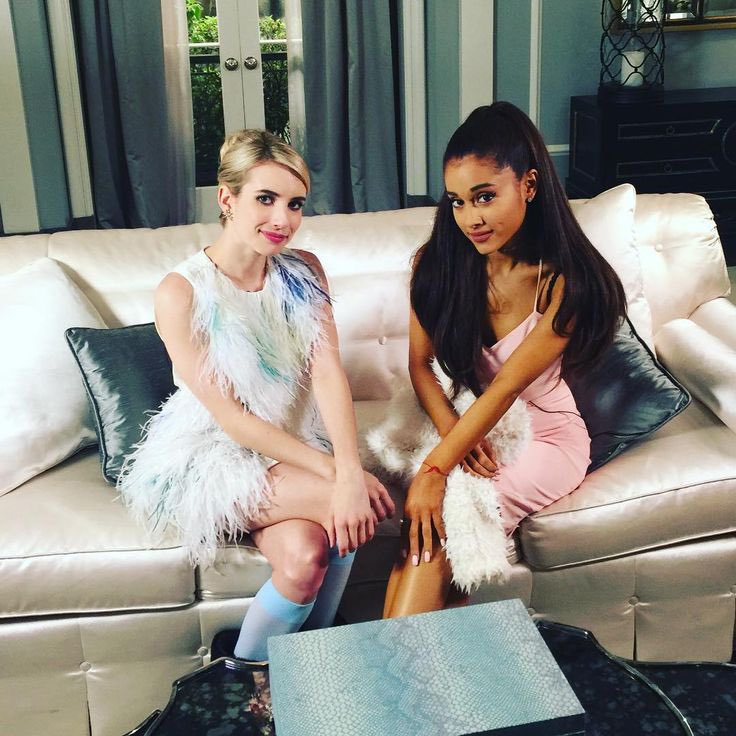 depositopop's tweet photo. Ariana Grande e Emma Roberts cresceram muito desde Scream Queens. Uma virou uma das maiores estrelas pop do mundo e a outra se consolidou como um dos grandes nomes do terror. ✨
🎥 https://t.co/xq7zIddVty
#ArianaGrande #EmmaRoberts #ScreamQueens #AmericanHorrorStory #Pop https://t.co/J2uPqd629H
