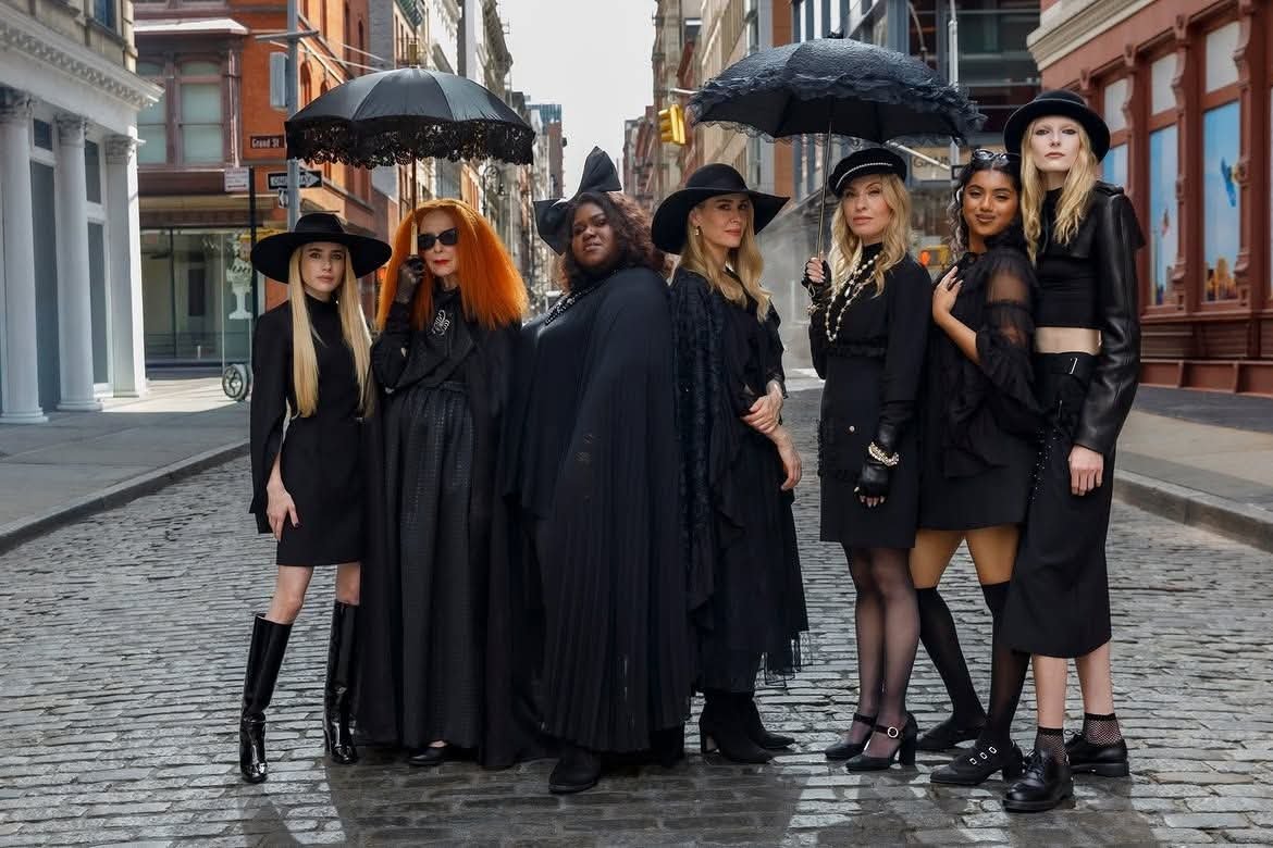 soyluisconza's tweet photo. Las brujas están de vuelta a American Horror History. S13 https://t.co/Cbw1hACrSQ