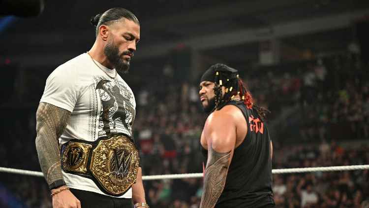 Outta_KNOWhere's tweet photo. 🤔 Am I Crazy?
 Am I crazy, or are wrestling fans way too quick to turn on a champion after just a few months? https://t.co/x03UfApsSA